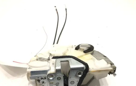 Fiat Sedici Front door lock 82201-79J20