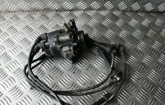 Mazda 323 Spark distributor T2T57371 B6BF