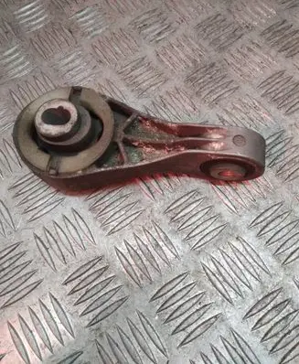 Nissan Note (E11) Engine mount bracket 