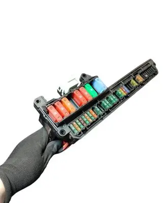 BMW 5 E60 E61 Fuse box set 18917
