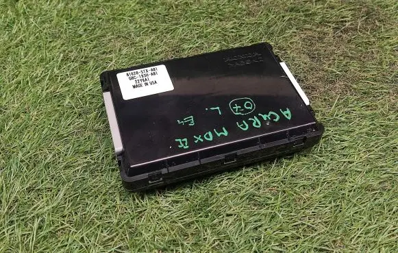 Acura MDX II Seat control module 81628STXA01 G8C193HA01