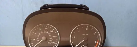 BMW 1 E81 E87 Speedometer (instrument cluster) 9220950
