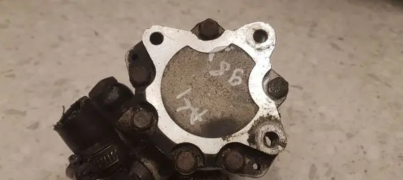Audi A4 S4 B5 8D Power steering pump