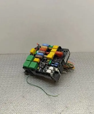 Peugeot 308 Fuse module 9804848580