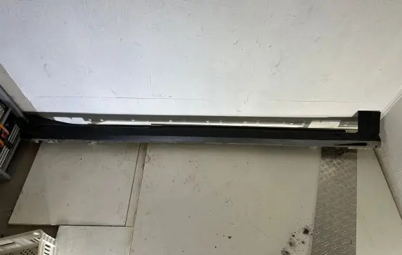 BMW iX Sill