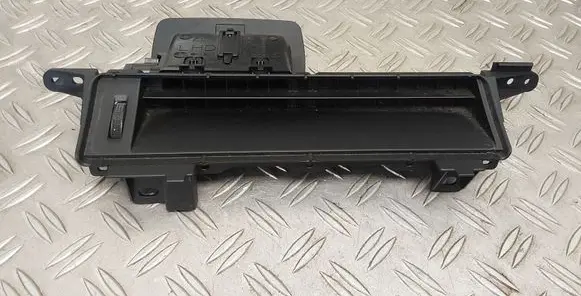 Toyota RAV 4 (XA40) Dash center air vent grill 5583342010 4556242010