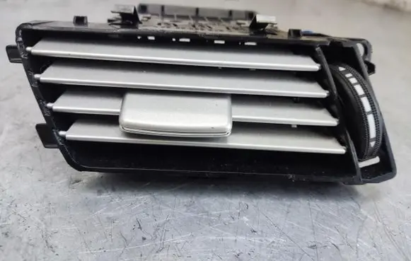 Mercedes-Benz E W212 Dashboard side air vent grill/cover trim A2128302654