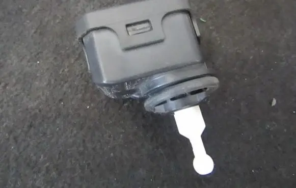 Volkswagen Golf IV Headlight level adjustment motor 1j0941295c