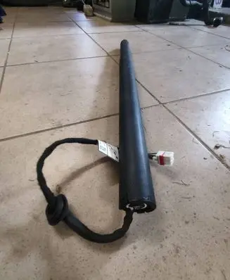 Hyundai Santa Fe Tailgate strut 81841S1100 20180509 024605