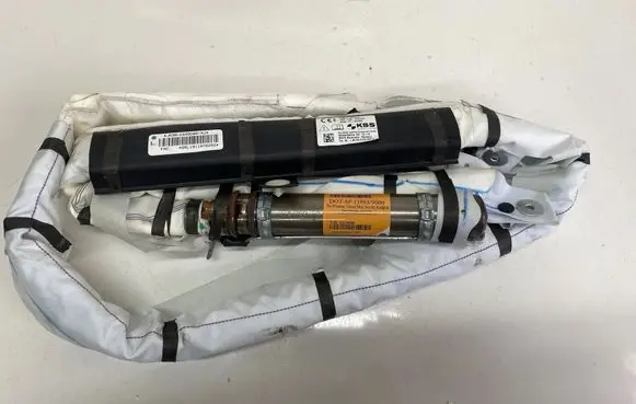 Ford Mustang VI Roof airbag JR3BC699D86AJ