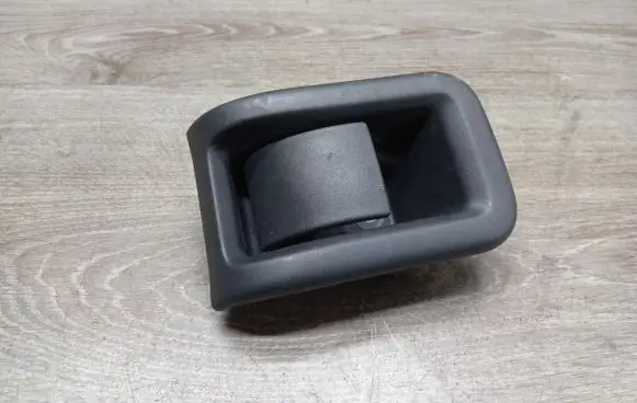 Volvo XC70 Engine bonnet (hood) release handle 30779851