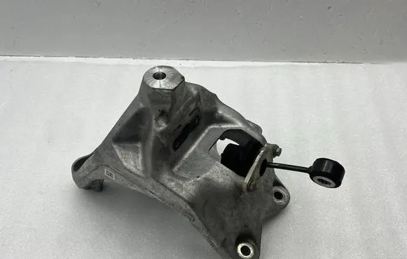 Audi A6 S6 C8 4K Engine mounting bracket 4M0199308CE 4M0199870AM