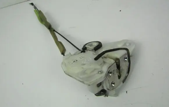 Mazda 6 Front door lock 