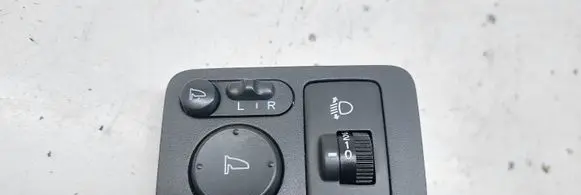 Honda CR-V Wing mirror switch M33212 M31062