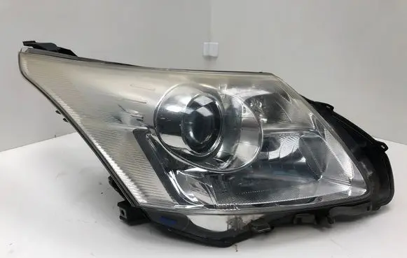 Toyota Avensis T250 Headlight/headlamp H279ARDEHAL 8111805310