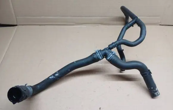 Audi A3 S3 8P Engine coolant pipe/hose 2Q0122101BM ZD130417