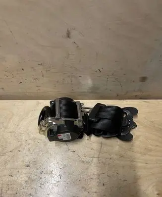 Jaguar XF X260 Front seatbelt 630704300 GX63611B09AD8PVJ