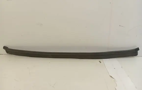 BMW 5 F10 F11 Engine compartment rubber 720652106