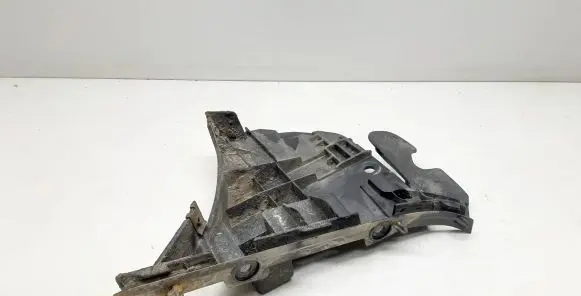 Volvo V70 Front bumper mounting bracket 31265344