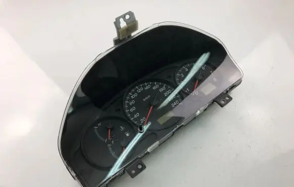 Mazda Premacy Speedometer (instrument cluster)
