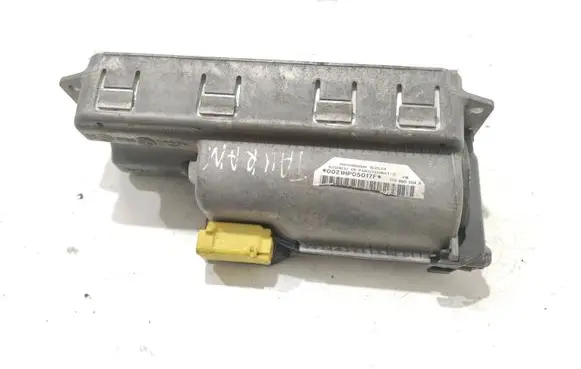 Volkswagen Touran I Passenger airbag 1T0880204A 0021HP05017F BPAB321335NAT