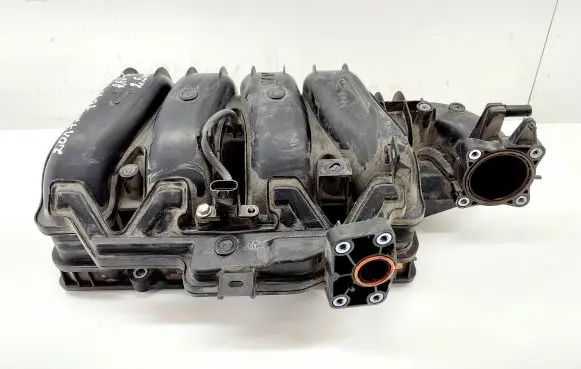 Toyota RAV 4 (XA50) Intake manifold