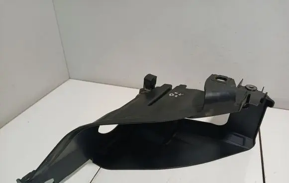 Audi Q7 4L Headlight/headlamp mounting bracket 