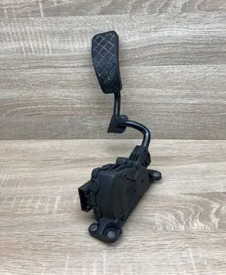 Audi A6 S6 C6 4F Accelerator throttle pedal 4F2721523 6PV008984