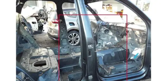 Volkswagen Touareg III Pillar (middle) 760810120