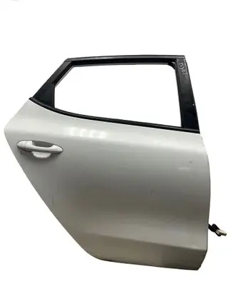 KIA Ceed Rear door