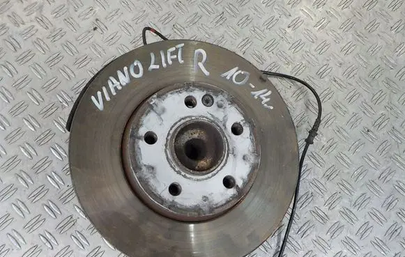 Mercedes-Benz Vito Viano W639 Front wheel hub spindle knuckle