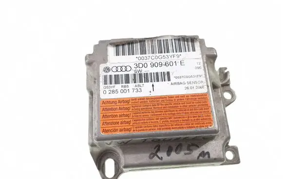 Volkswagen Touareg I Airbag control unit/module 0285001733 KBKD34429A 3D0909601E