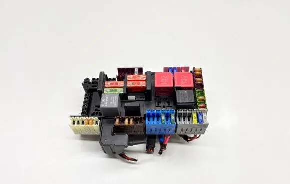 Mercedes-Benz C W205 Fuse box set A2059068501