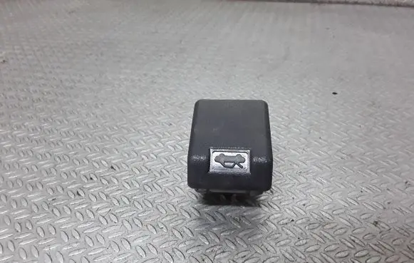 Mitsubishi Outlander Engine bonnet (hood) release handle