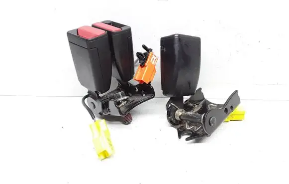 Volvo V60 Rear seatbelt buckle 31250659 31250658
