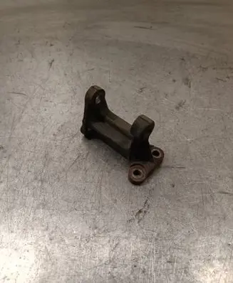 Suzuki Swift II Generator/alternator bracket 