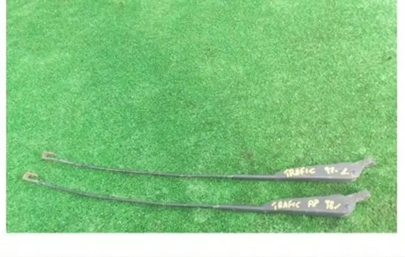 Renault Trafic I Front wiper blade arm