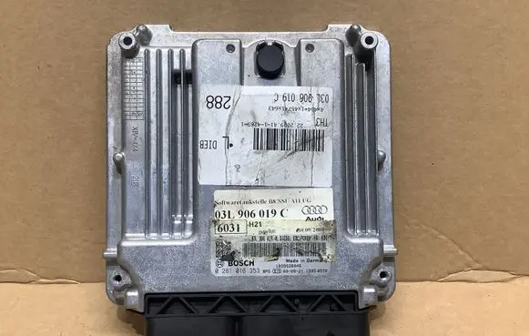 Audi A4 S4 B8 8K Engine control unit/module 03L906019C 03L906019AL 0281016353