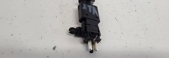 Mercedes-Benz E W124 Brake pedal sensor switch 0135458928