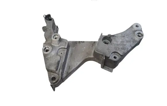 Audi A3 S3 8V Engine mounting bracket 04e199275e