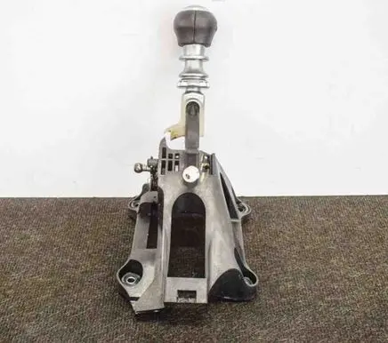 Toyota Verso-S Gear shifter/selector 335300F020