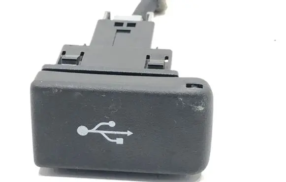 Honda HR-V USB socket connector 
