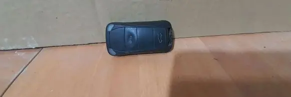 Porsche Cayenne (9PA) Ignition key/card MIA11002