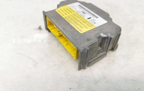 Mercedes-Benz A W169 Airbag control unit/module A1698206726 6720