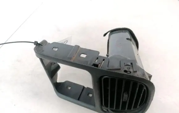 Volvo S40, V40 Dash center air vent grill 30860549