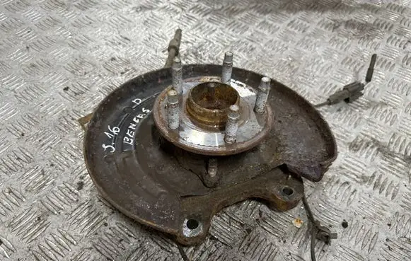 Opel Astra J Rear wheel hub