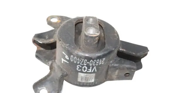 Hyundai i40 Engine mount bracket 218303Z400