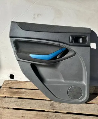 Ford Kuga I Coupe rear side trim panel 