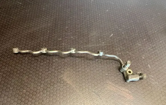 Toyota Avensis T270 Fuel return line/hose