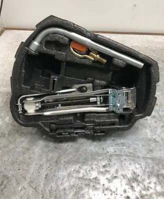 Audi A3 S3 8L Lift Jack 8L0011031A 1J0012115M